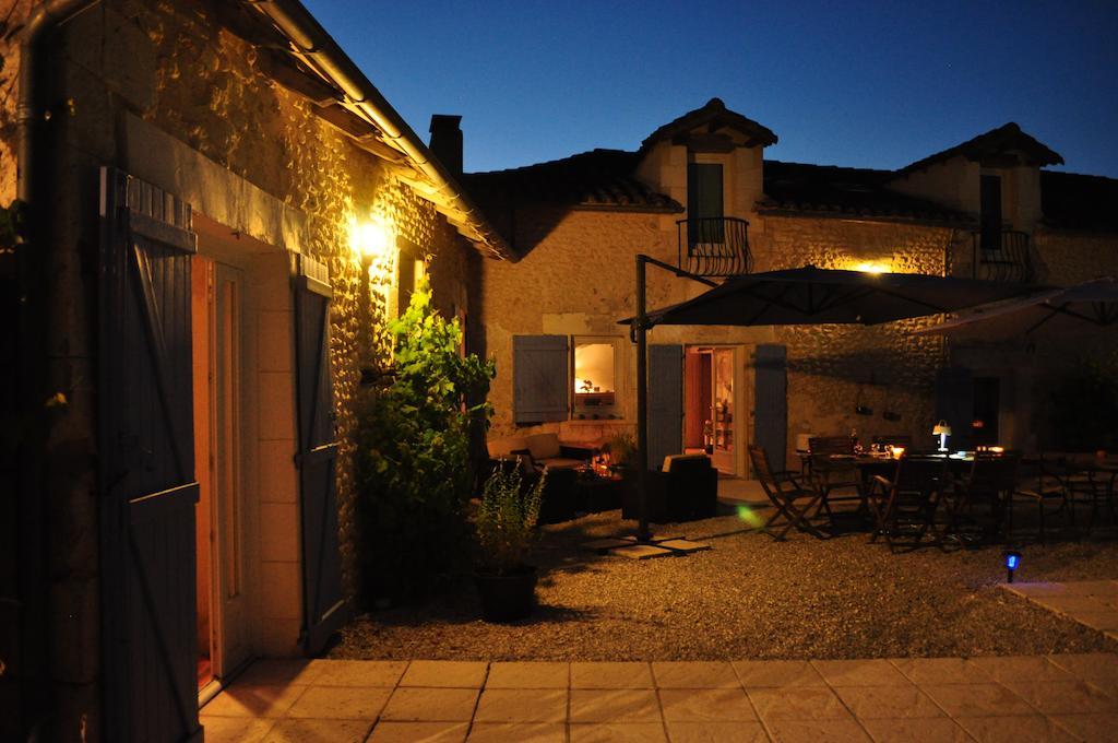 Chambres D'Hotes La Grange Au Bois Champagne-et-Fontaine Eksteriør billede